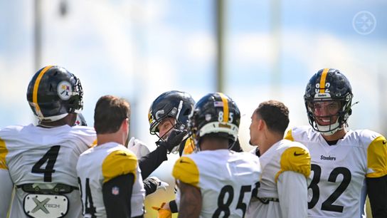 Steelers Huddle