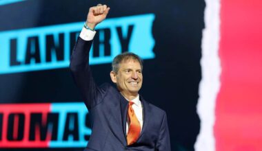 Ex-Browns QB Bernie Kosar has liver transplant after more than a year on waiting list
