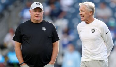 Raiders' offense not making strides under Carroll, Kelly