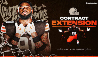Alex Wright signs 3-year contract extension with the Browns
