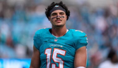 Dolphins trade LB Jaelan Phillips to Eagles for 2026 third-round pick
