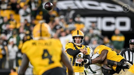 Steelers quarterback Aaron Rodgers (8) during a regular season game between the Pittsburgh Steelers and Green Bay Packers.