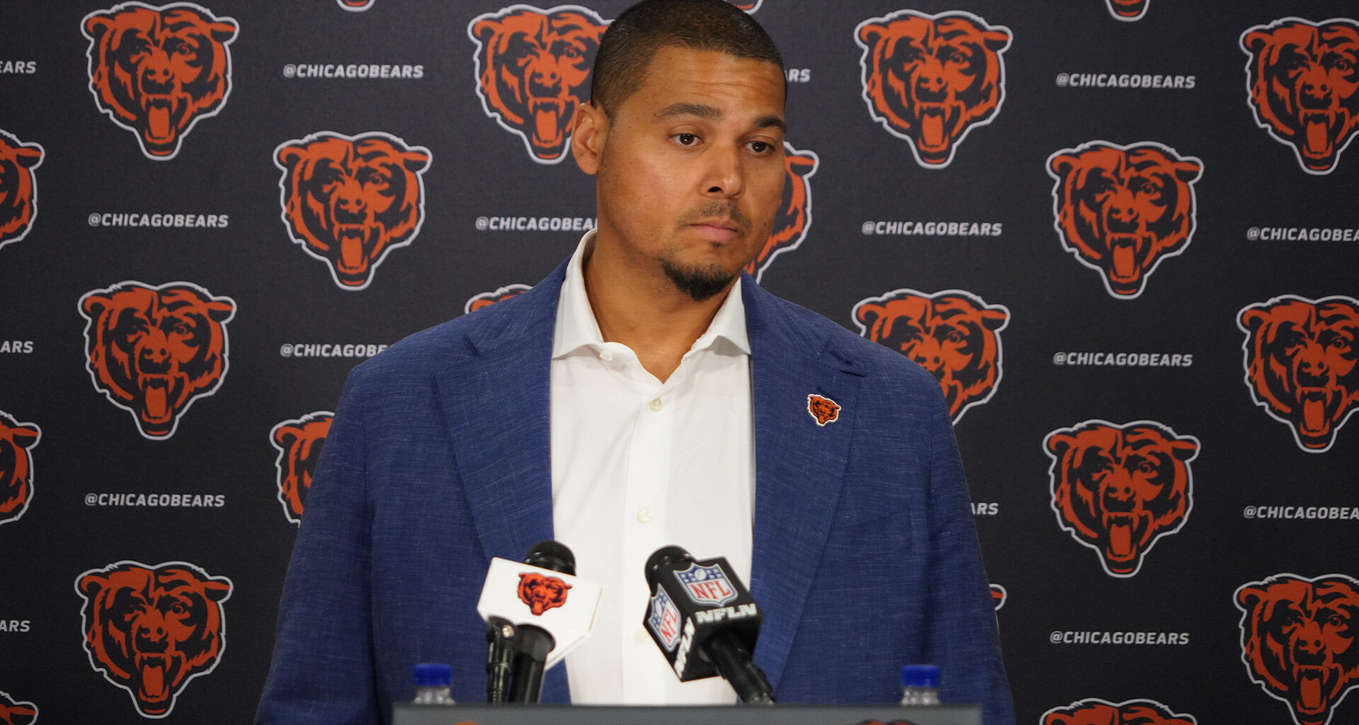 NFL trade grades: How Ryan Poles, Bears did on deadline decisions