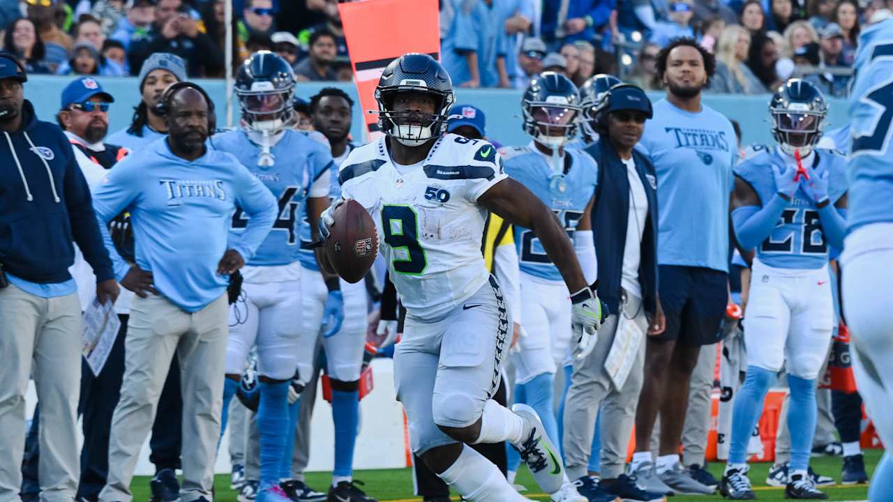 Kenneth Walker III Leads Run Game With Explosive Runs In 30-24 Win In Tennessee