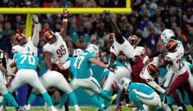 Dolphins win, but what was McDaniel thinking passing on field goal?