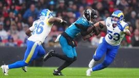 Travis Hunter was on verge of breaking out at WR -- now knee surgery has ended the Jaguars rookie's season