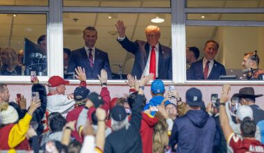Trump booed at Washington Commanders game; first regular‑season NFL game by a president in decades