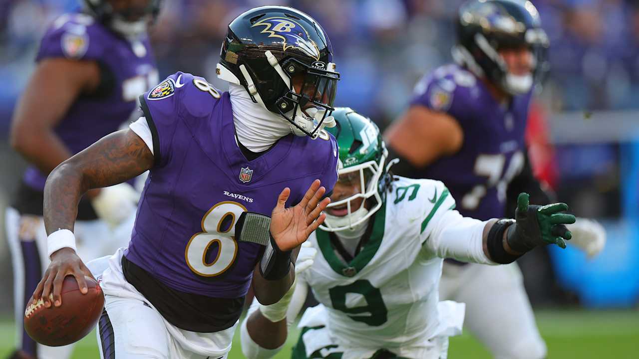 Lamar Jackson Refuses to Blame Injuries for Offense’s Sluggishness
