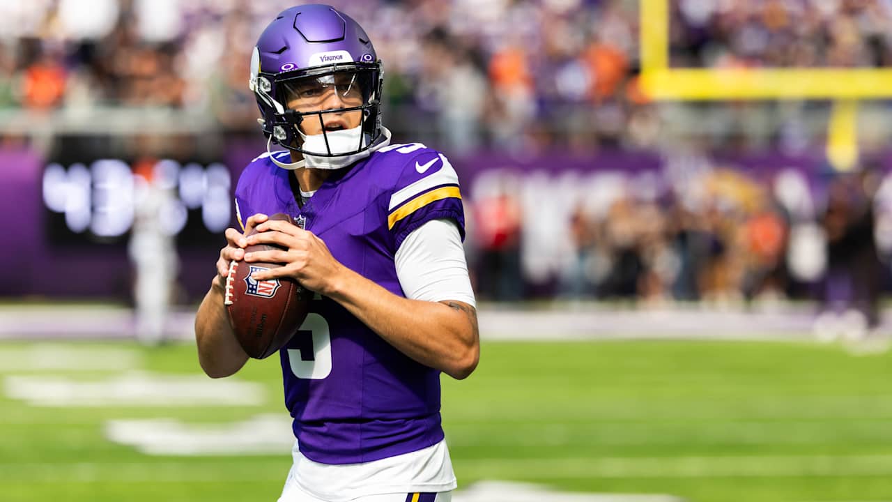 Vikings Sign QB Desmond Ridder to Practice Squad