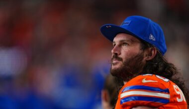 Broncos LB Alex Singleton undergoes successful surgery for testicular cancer