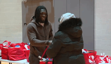 Ravens players fund Thanksgiving turkey giveaway in Baltimore