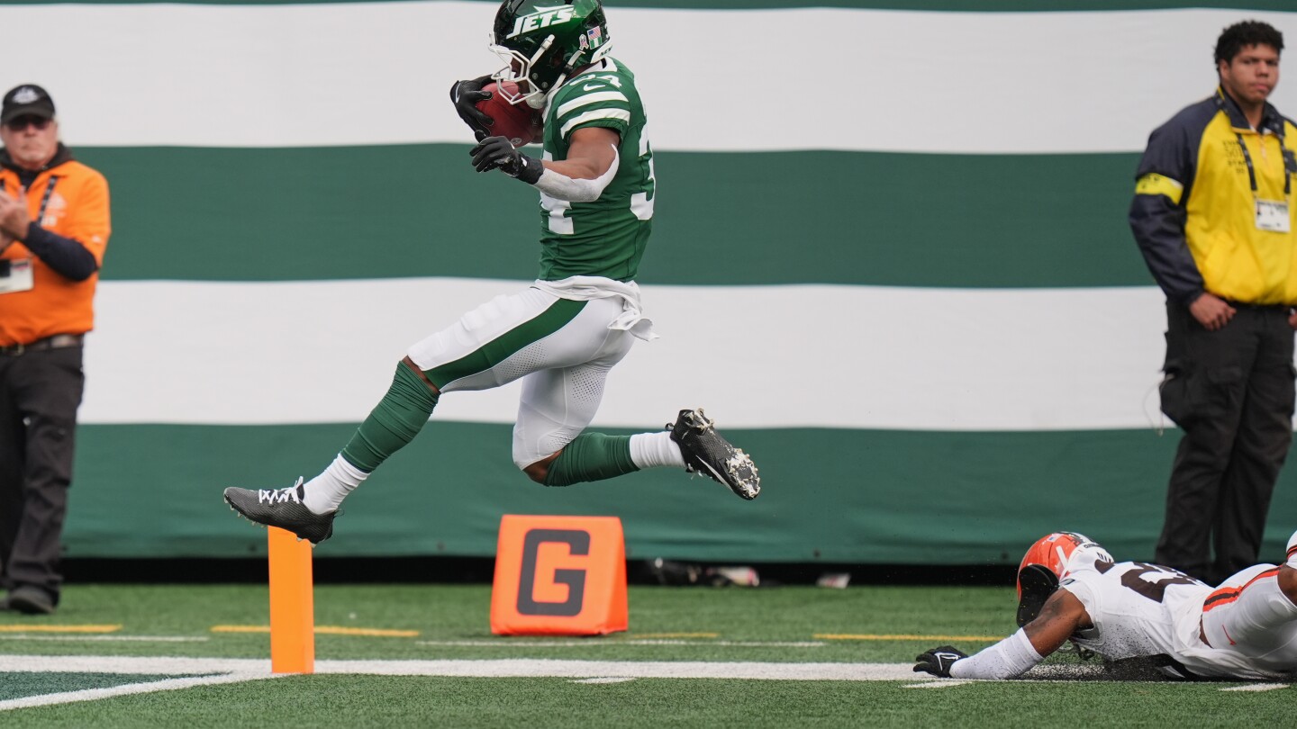 Jets score TDs on kickoff and punt returns in first quarter against Browns