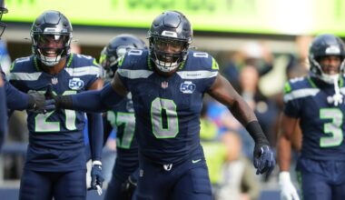 Seahawks' DeMarcus Lawrence has 2 fumble returns for TDs in first half vs. Cardinals