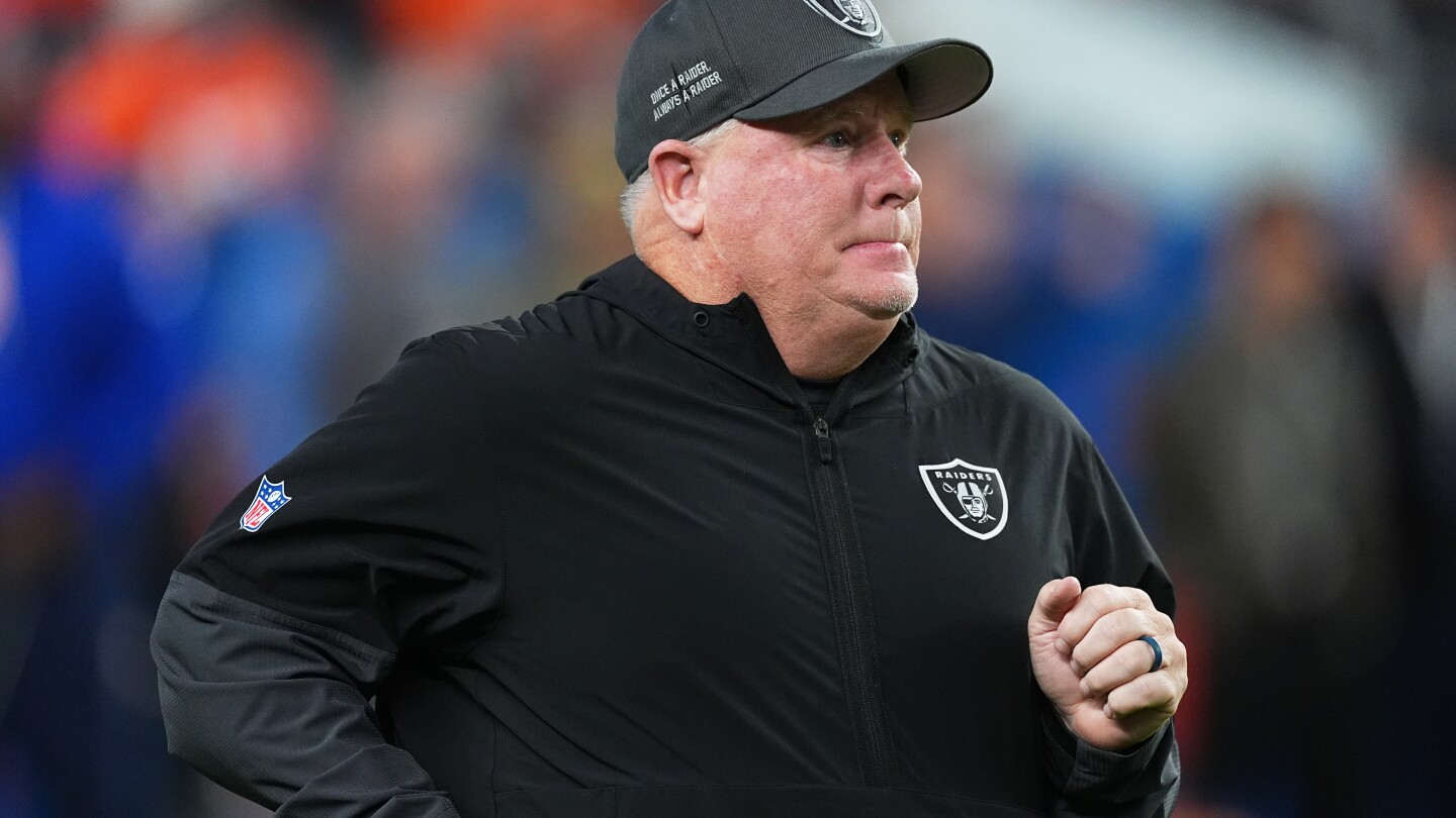 Raiders fire offensive coordinator Chip Kelly