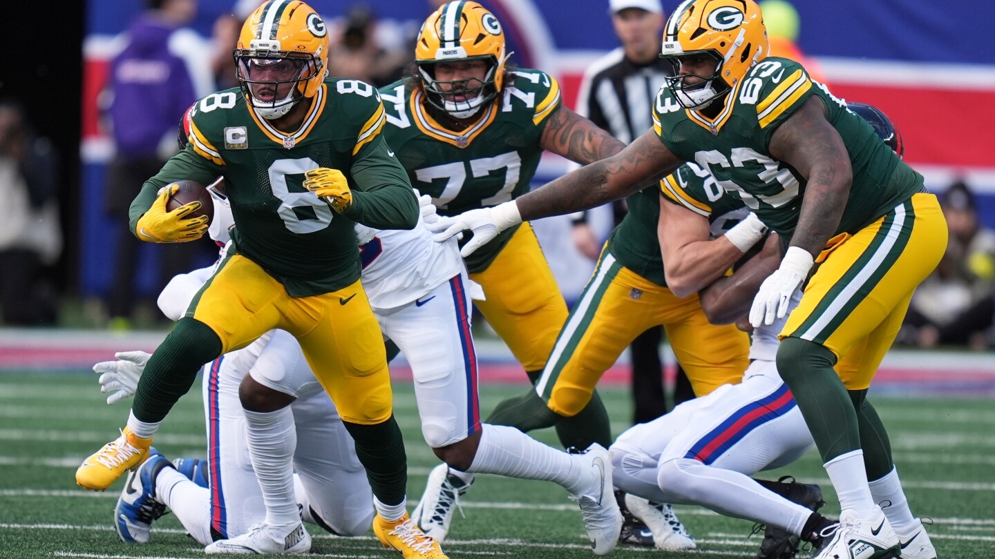 Packers' Josh Jacobs inactive against Vikings because of left knee injury