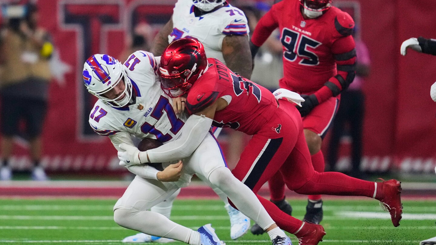 Bills' comeback bid thwarted by late interception against Texans