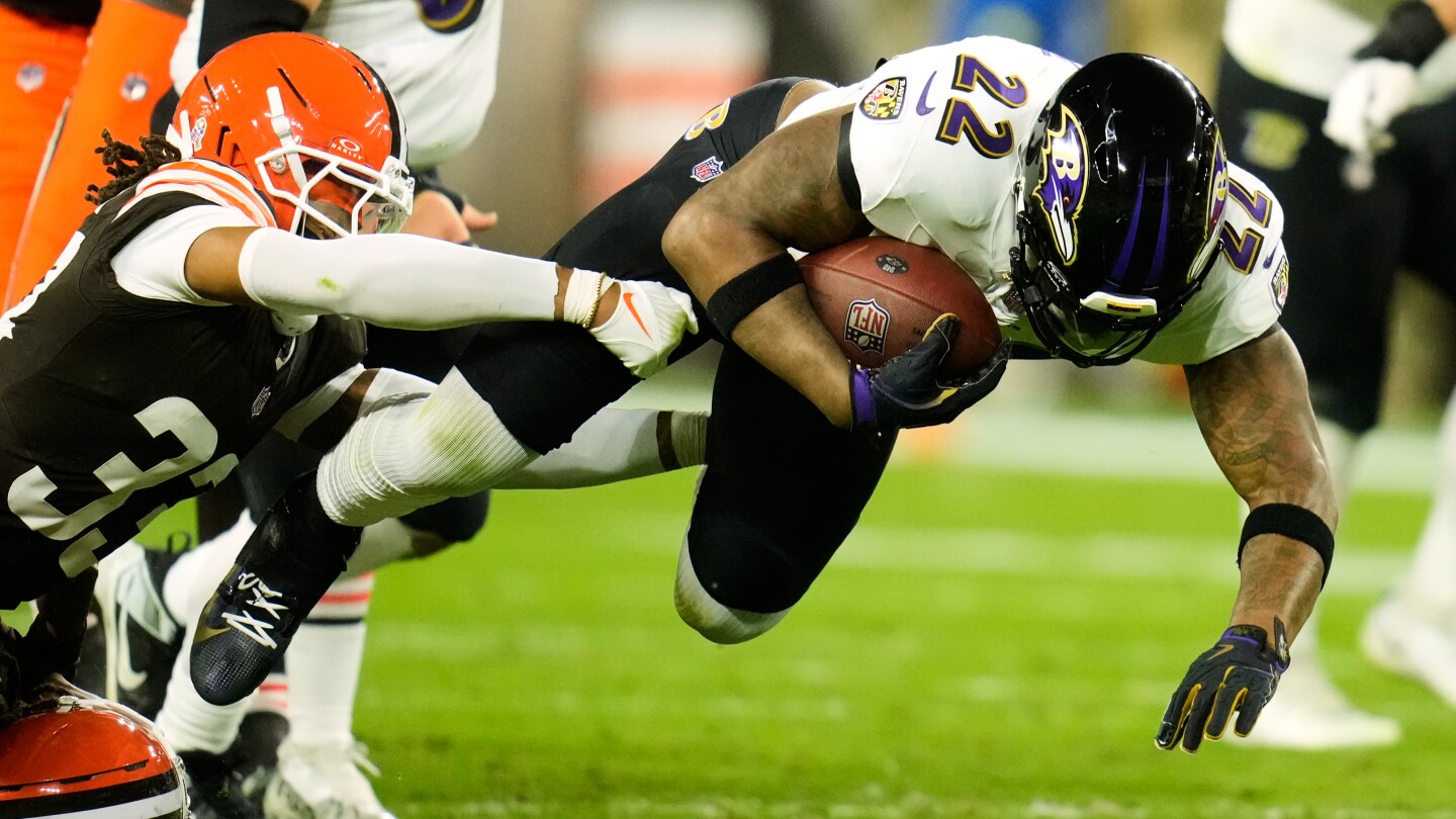 Baltimore's Henry can pass 4 Hall of Famers on the career rushing list when he faces the Jets