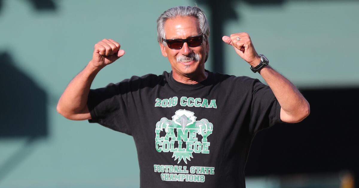 Late Laney coach John Beam honored by Bears' Nahshon Wright after pick