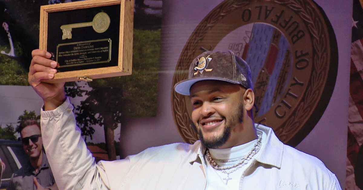 Buffalo Bills OT Dion Dawkins receives the Key to the City of Buffalo