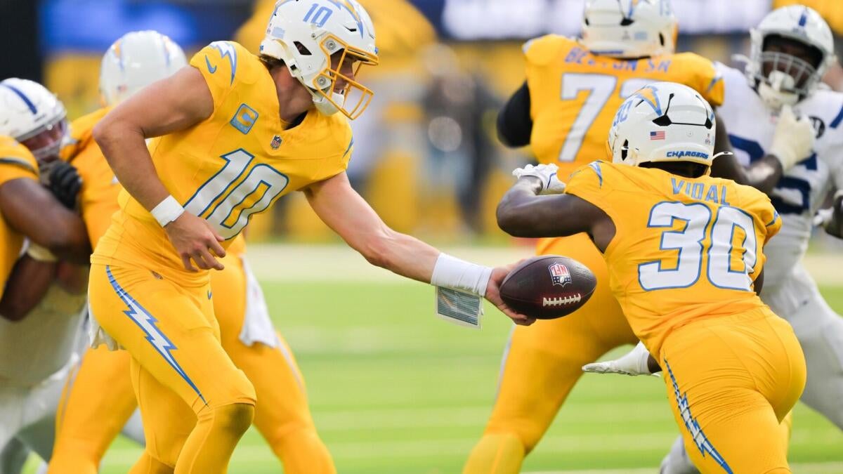 Steelers vs. Chargers odds, line: 'Sunday Night Football' predictions, picks from proven model