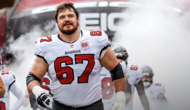 RT Luke Goedeke Breaks Down Matchup with Bills' Joey Bosa