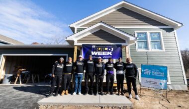 Vikings Players, Partners & Staff Team Up on Habitat for Humanity Build Week
