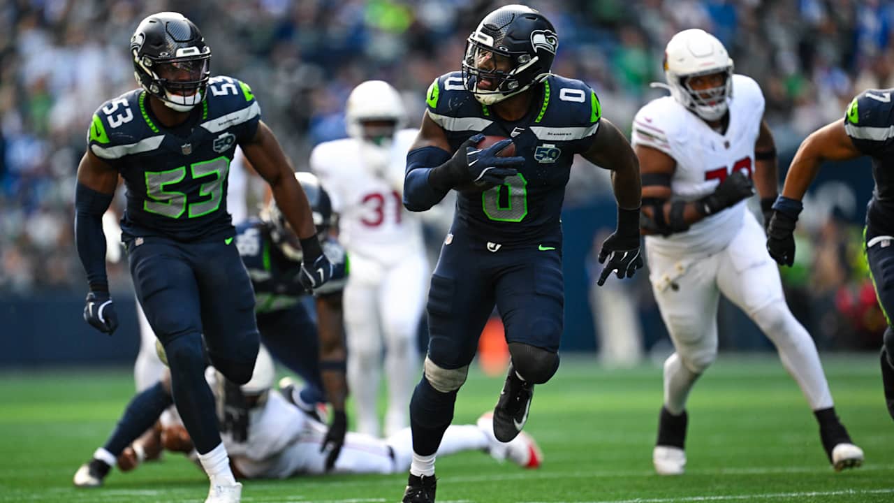 Tyrice Knight & DeMarcus Lawrence Team Up For Two Game-Changing Plays In Seahawks’ Win Over Arizona