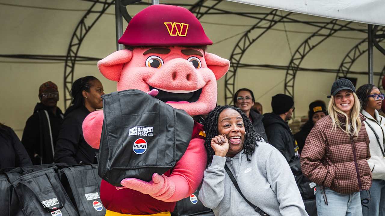 Commanders support Prince George’s County residents with 24th annual Harvest Feast 