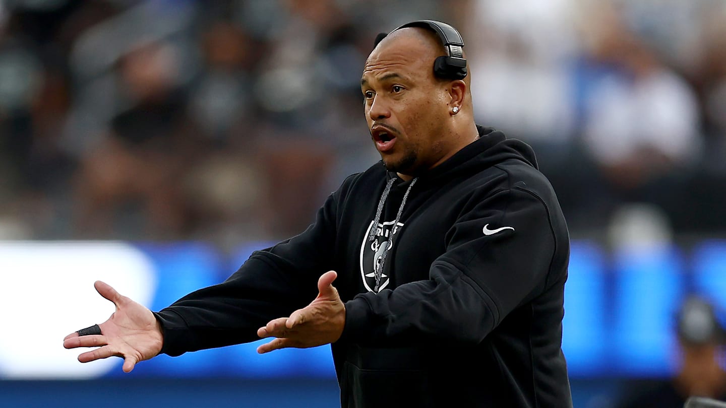 Las Vegas Raiders v Los Angeles Rams