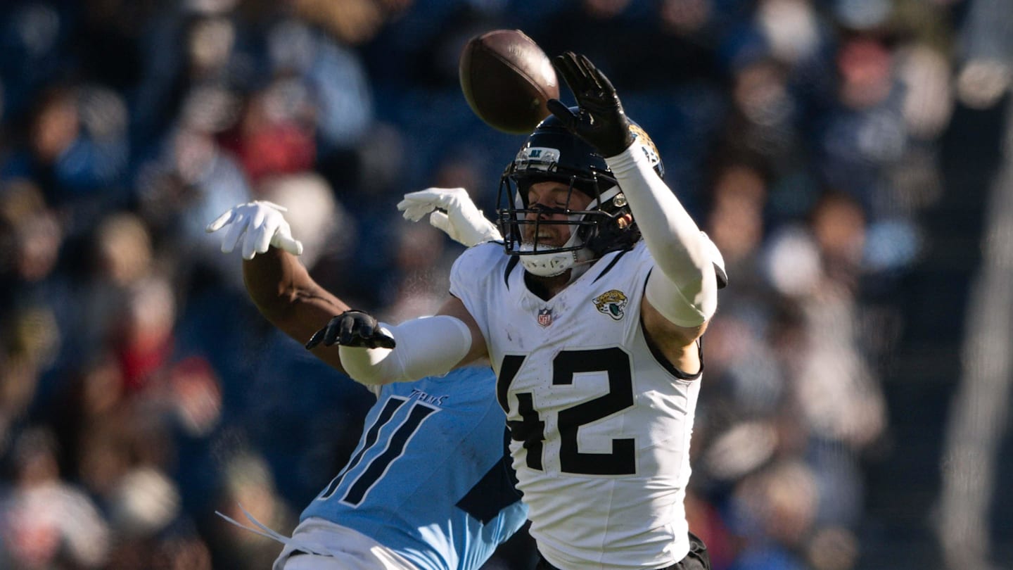 Jaguars' Andrew Wingard Earns Honor After Titans Performance