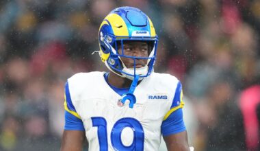 Which Rams Veteran Took Xavier Smith Under Their Wing?