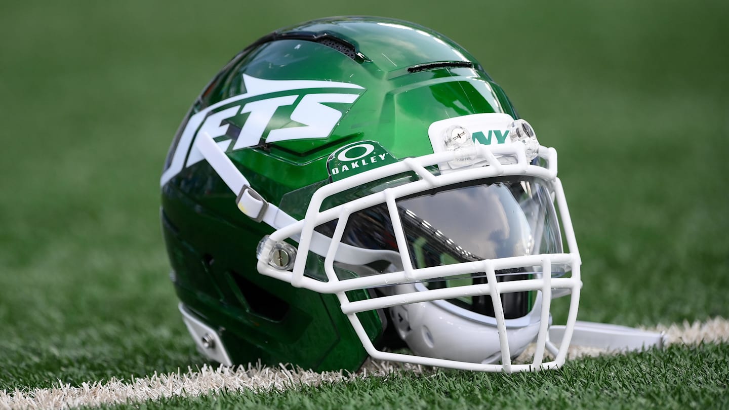 Jets Lose 2 Defenders Before AFC East Dolphins Showdown