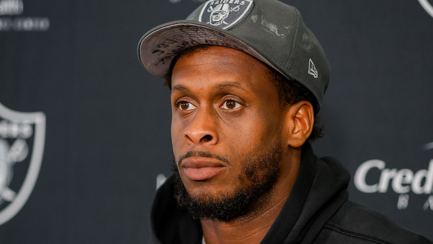 Why the Raiders and Geno Smith Have Struggled to Find Footing