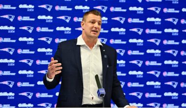 Rob Gronkowski shows love to the Bears (while shading the Packers)