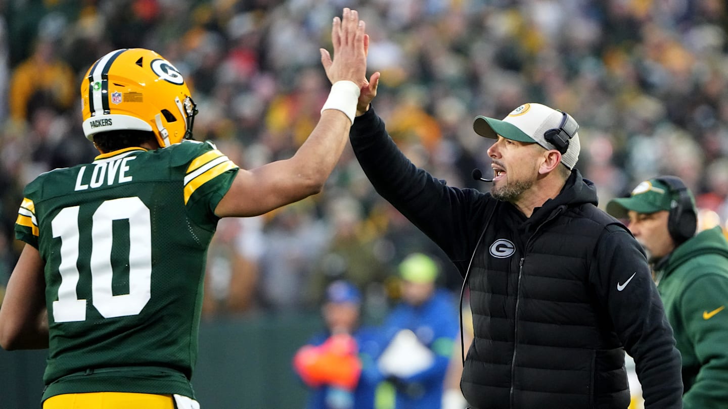 Public vs Sharps for Bears-Packers; Cowboys Getting Public Support vs Lions 