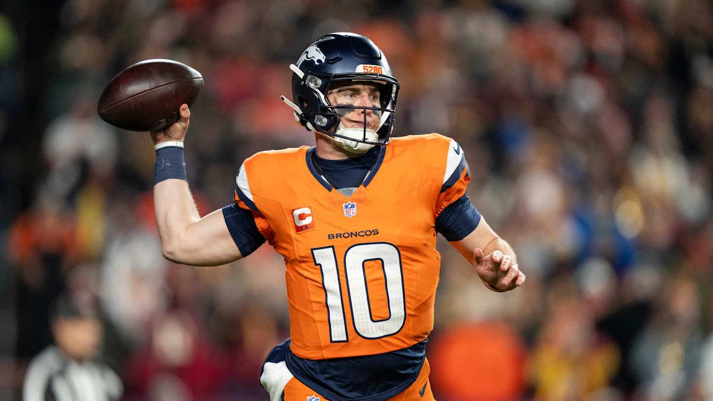 Denver Broncos v Washington Commanders - NFL 2025