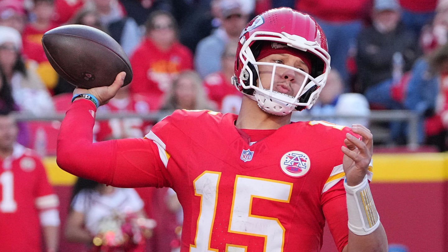 Texans vs. Chiefs Best NFL Prop Bets for Sunday Night Football in Week 14 (Fade Patrick Mahomes)