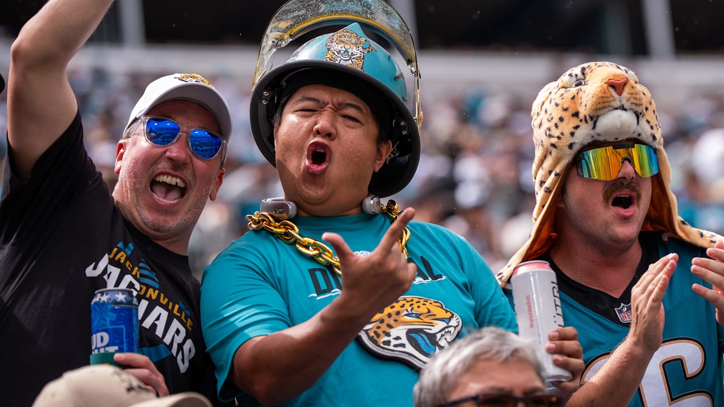 Jaguar fans show the support during the second quarter of an NFL football game between the Carolina Panthers at Jacksonville Jaguars at EverBank Stadium Sunday September 7, 2025. [Doug Engle/Florida Times-Union]