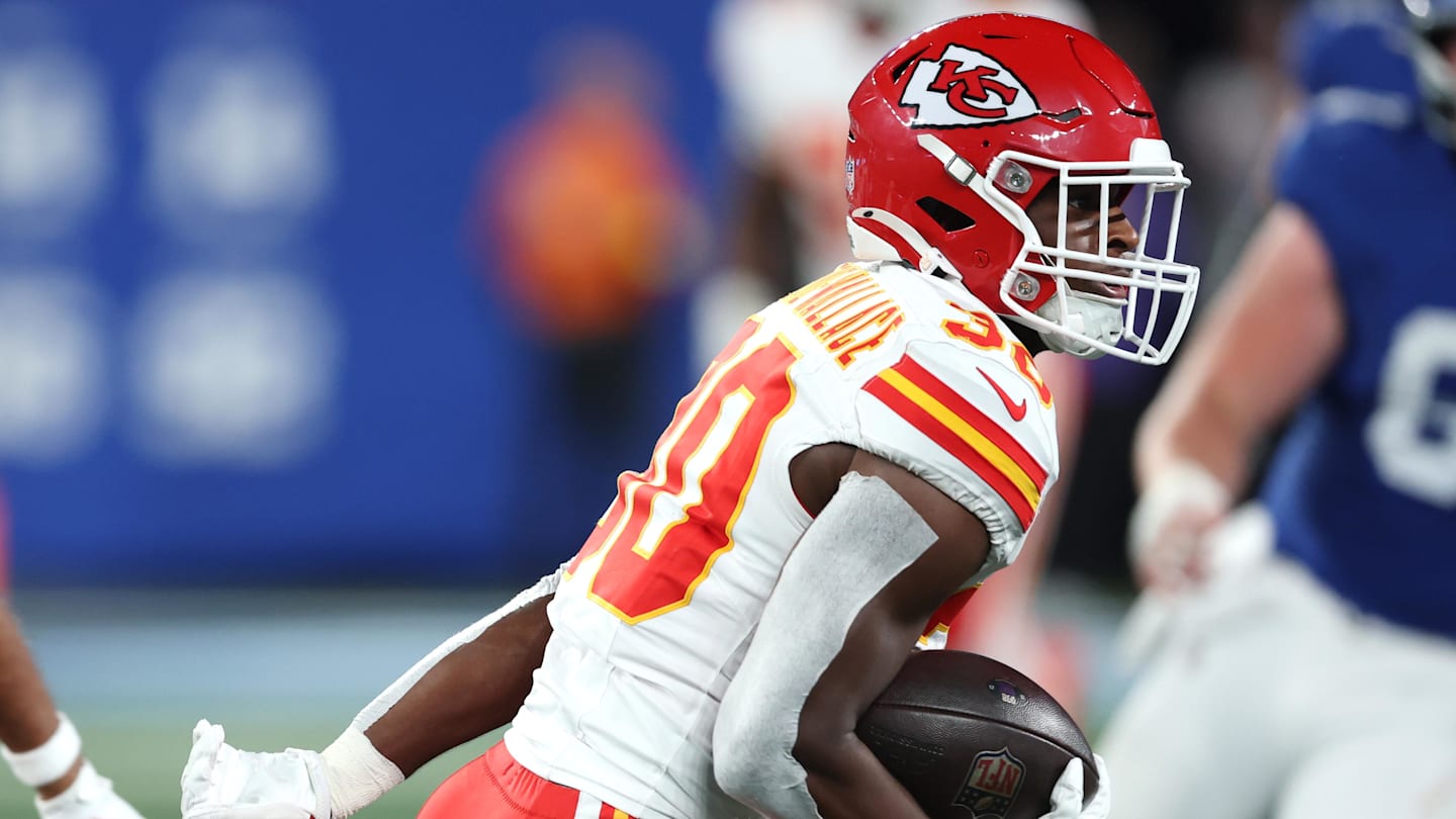 Chiefs Make 3 Roster Moves On Eve of Sunday Showdown