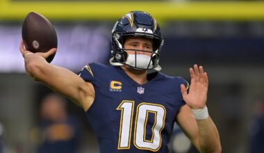 Chargers' Justin Herbert shares bold take on playing through injury vs. Eagles