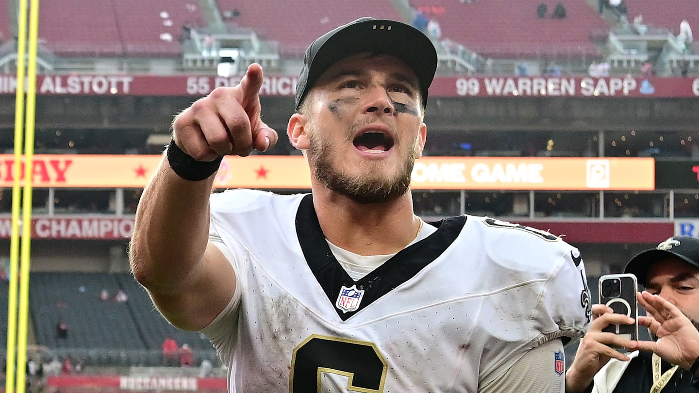 New Orleans Saints QB Tyler Shough (6) celebrates after beating the Tampa Bay Buccaneers on Dec. 7, 2025.