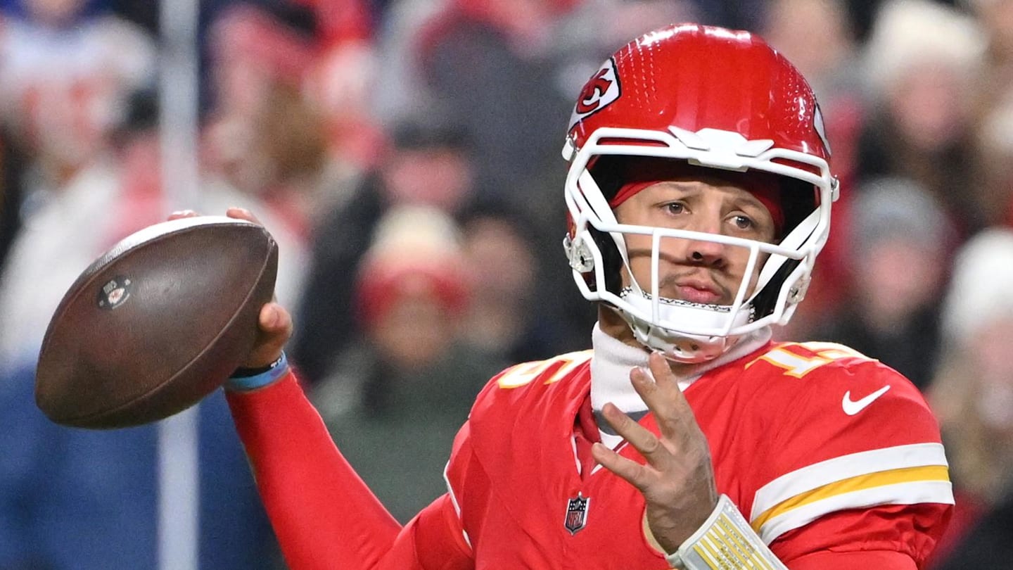 Taking a Look at Mahomes’ Three INTs vs. Texans