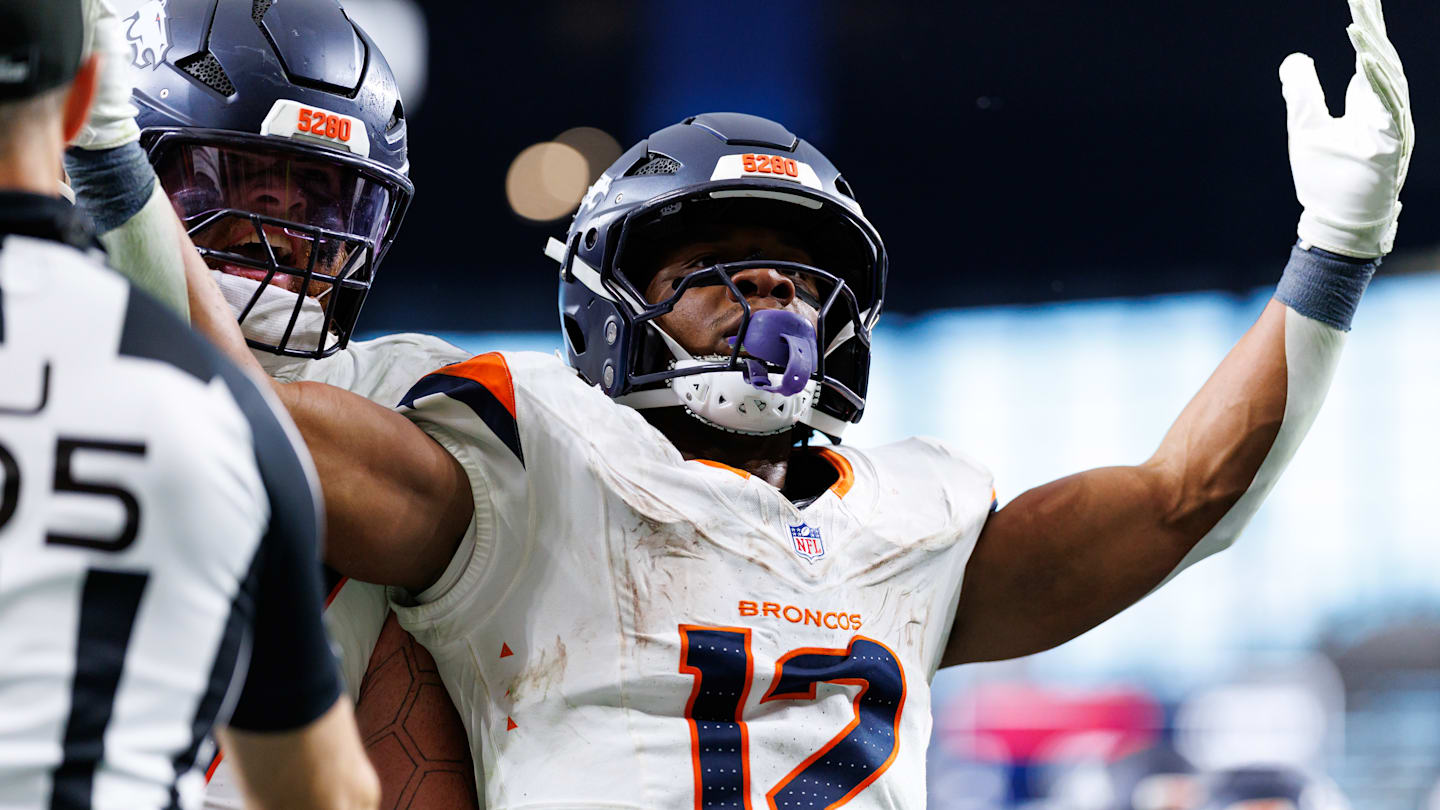 Denver Broncos v Las Vegas Raiders - NFL 2025