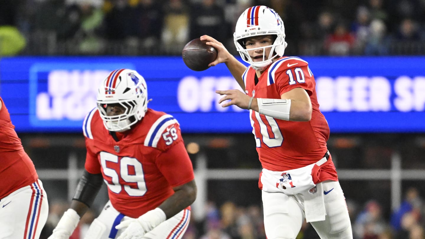 Dec 1, 2025; Foxborough, Massachusetts, USA; New England Patriots quarterback Drake Maye (10) throws a pass during the second quarter against the New York Giants at Gillette Stadium. Mandatory Credit: Eric Canha-Imagn Images