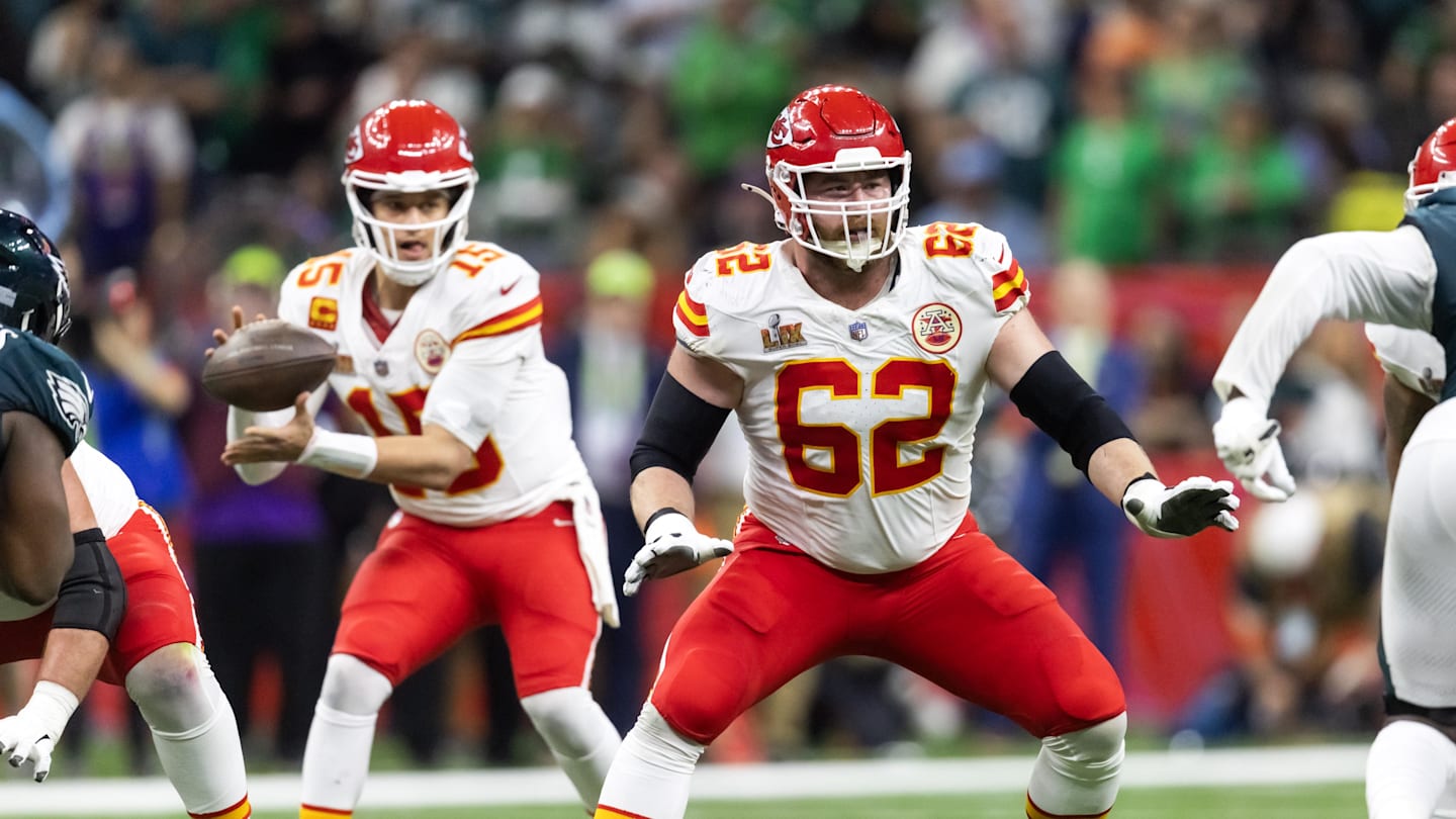 Feb 9, 2025; New Orleans, LA, USA;  Kansas City Chiefs guard Joe Thuney (62)  blocks for quarterback Patrick Mahomes (15) against the Philadelphia Eagles in Super Bowl LIX at Ceasars Superdome. Mandatory Credit: Mark J. Rebilas-Imagn Images