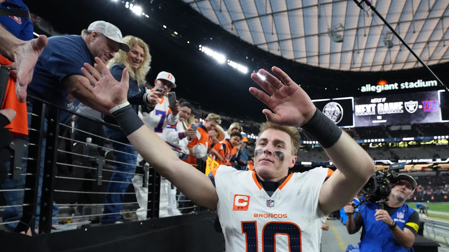 Bo Nix Leads Oregon Ducks in NFL with Impressive Week 14