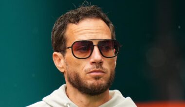 Miami Dolphins head coach Mike McDaniel