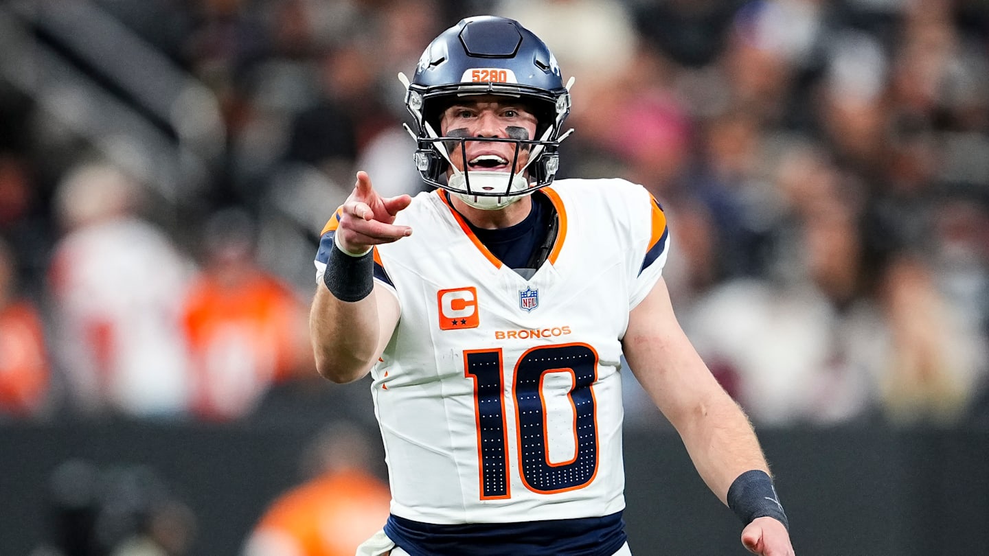 Denver Broncos v Las Vegas Raiders - NFL 2025