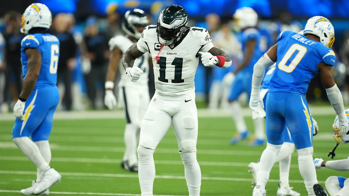 Eagles&#039; Nick Sirianni Reacts To ‘Uncharacteristic’ AJ Brown Drops
