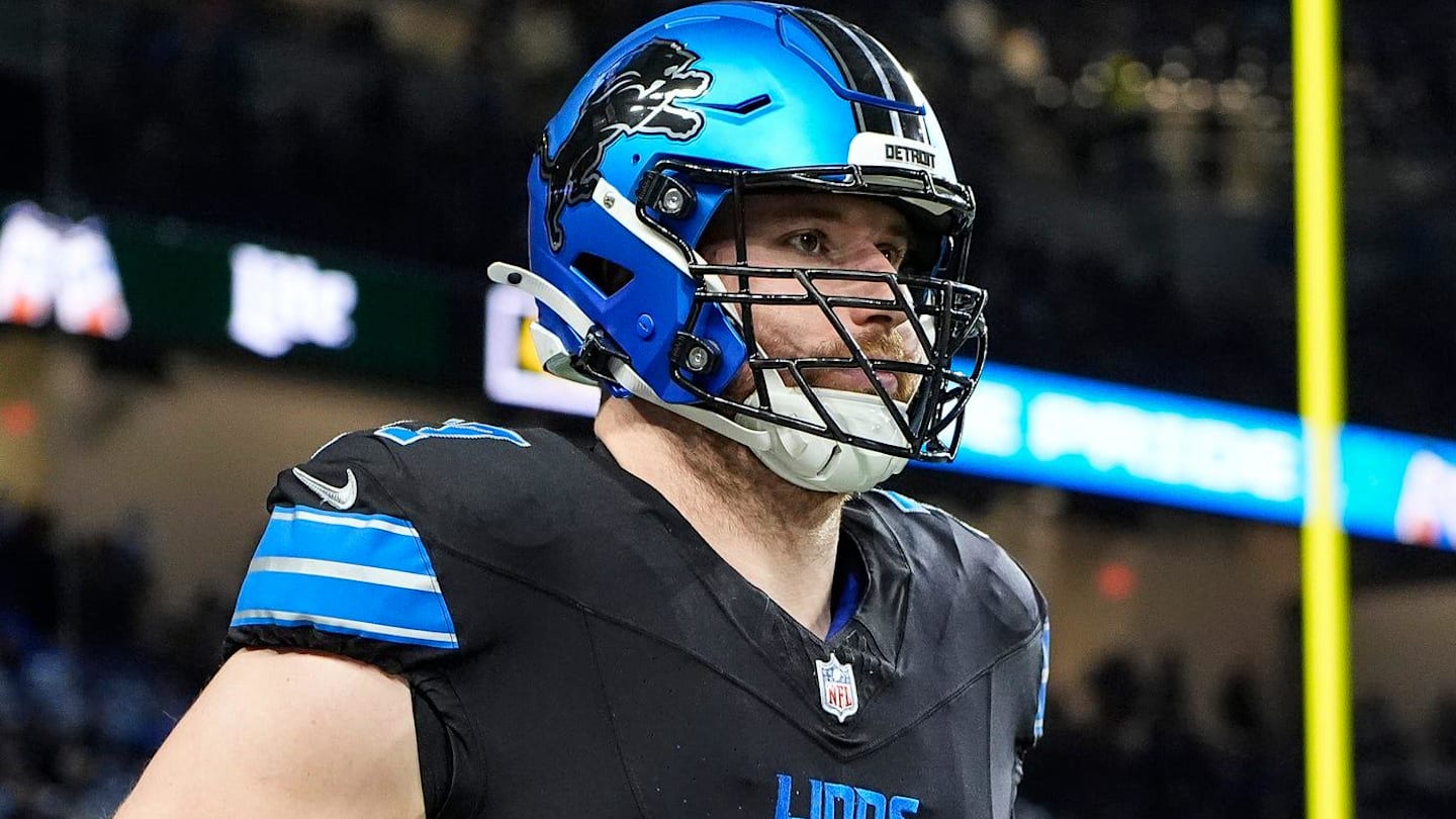 Detroit Lions center Frank Ragnow (77) warms up before the game between the Detroit Lions and Buffalo Bills at Ford Field in Detroit on Sunday, Dec. 15, 2024.